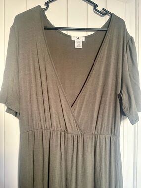 Amelia James Taupe V-Neck Wrap Top